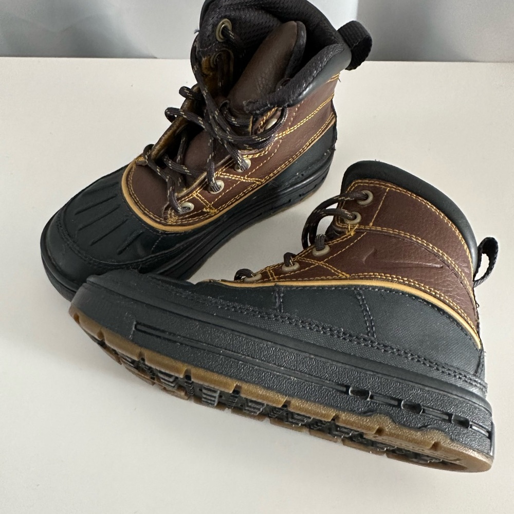 EUC Toddler Boys Nike ACG Boots Brown and Black Size 11c
